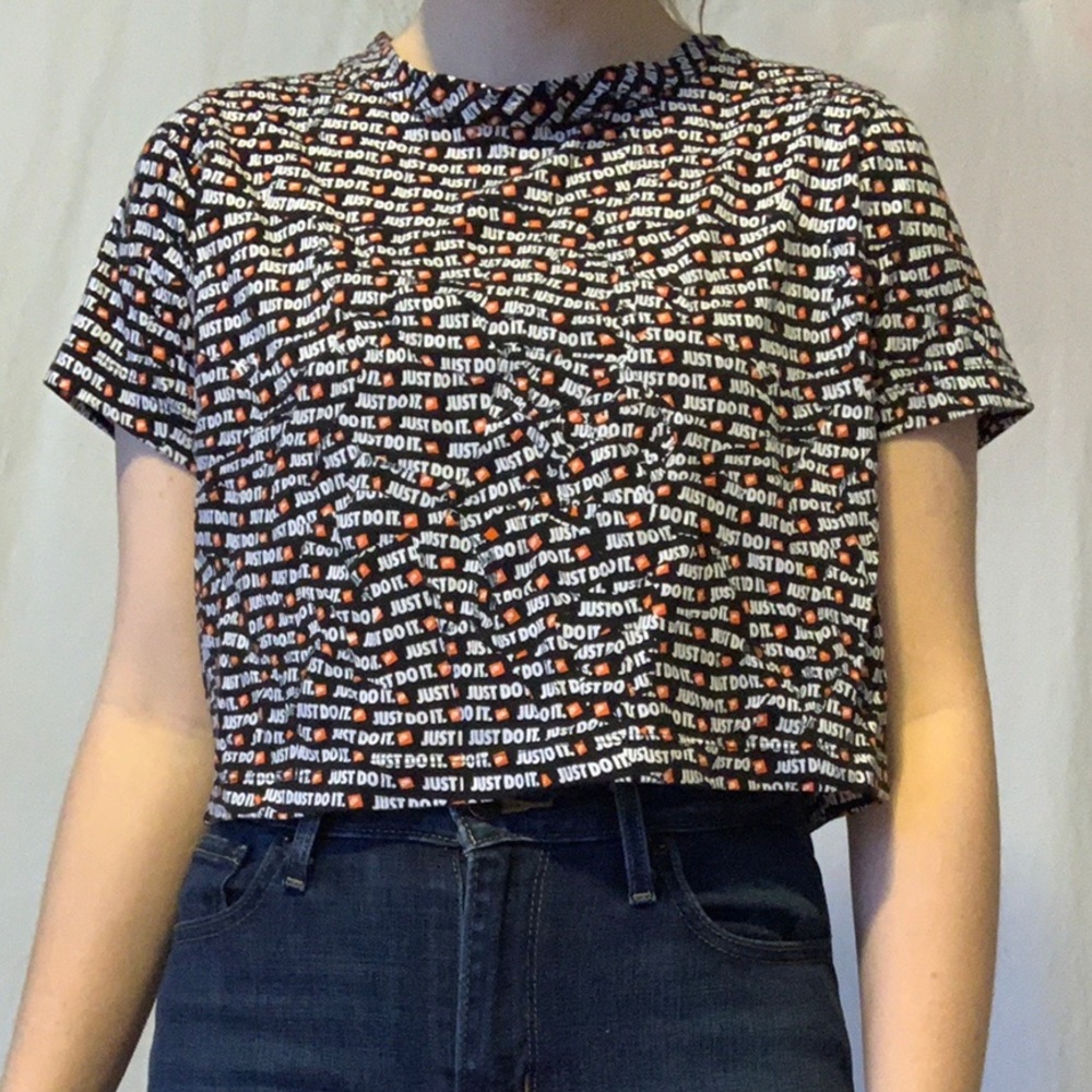 Nike Just Do It Cropped Tee